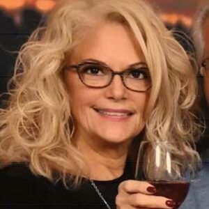 Meet your Posher, Debbie caputo